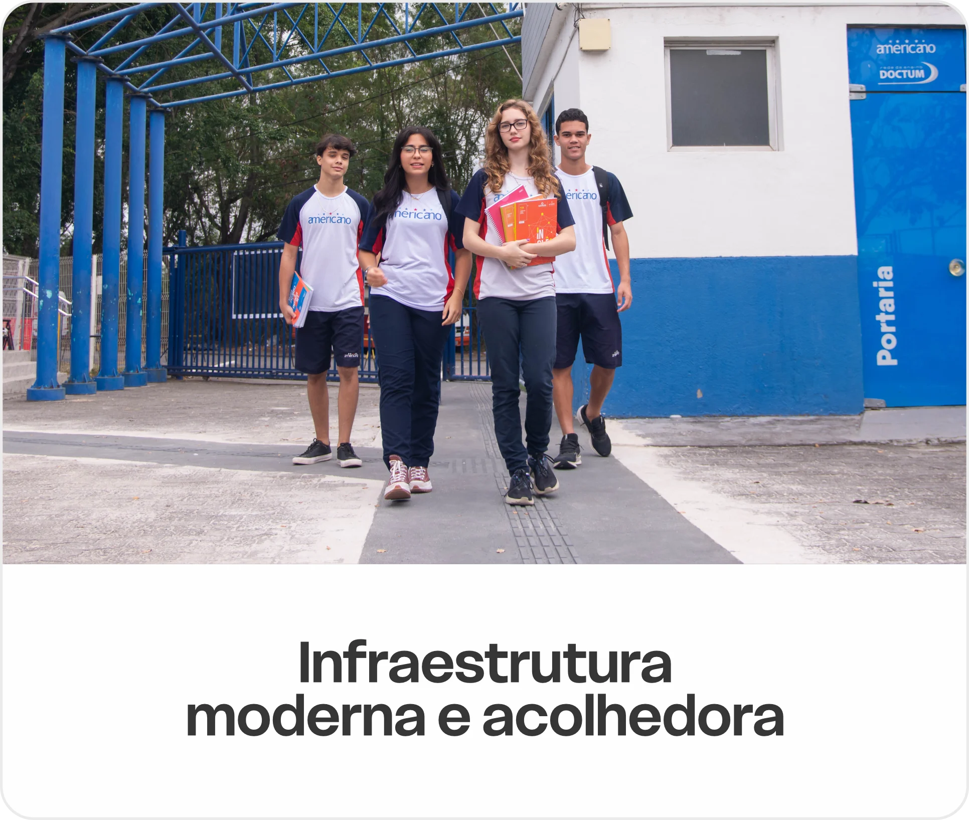 Alunos crianças brincando